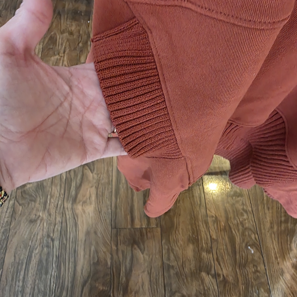 BUCKETLIST Terracotta Hooded Top - Picture 3 of 5